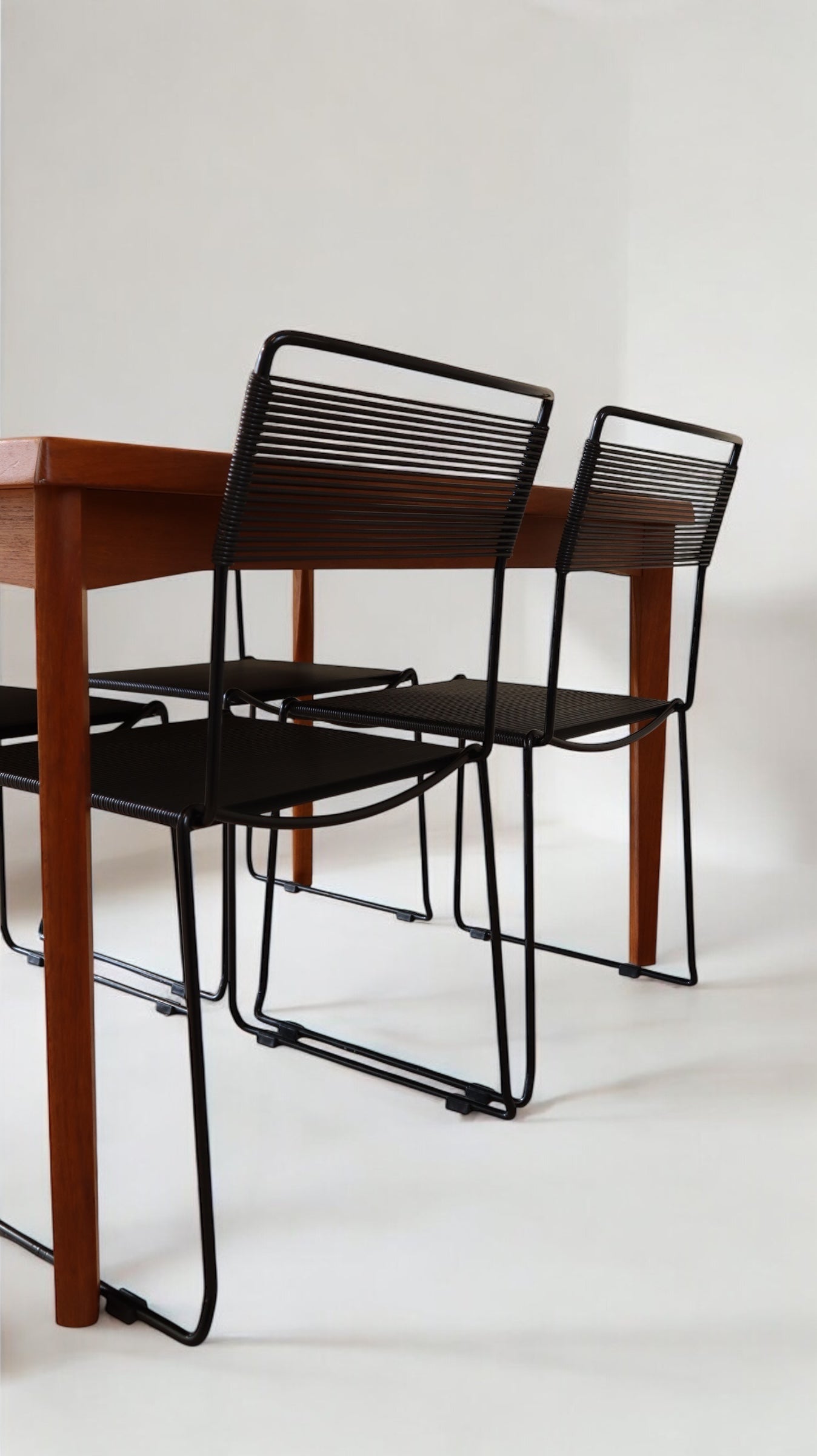 VINTAGE BLACK 'JODI' SPAGHETTI CHAIRS BY SINTESI 1980 – Fussy People