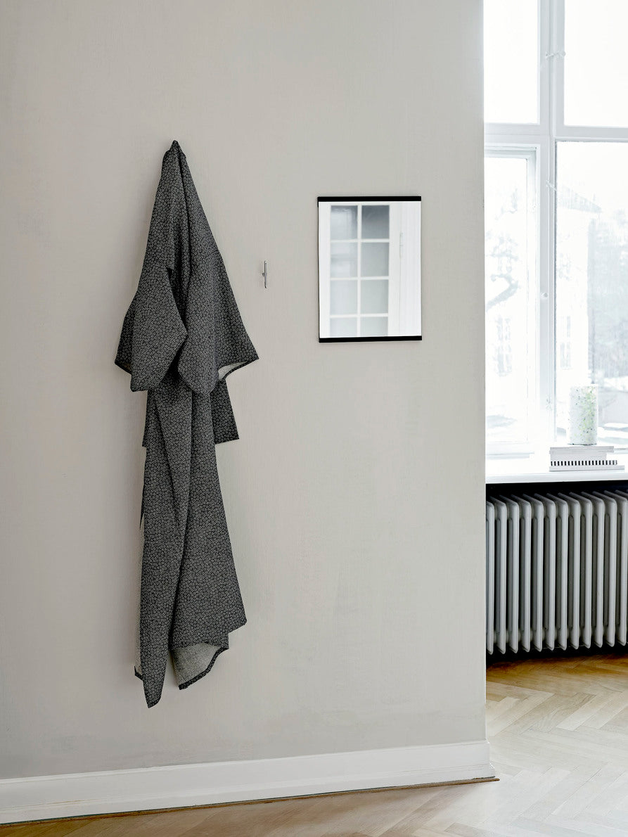 MOEBE MIRROE BLACK φ20cm Rectangular Wall Mirror | Designed by MOEBE – moebe.dk