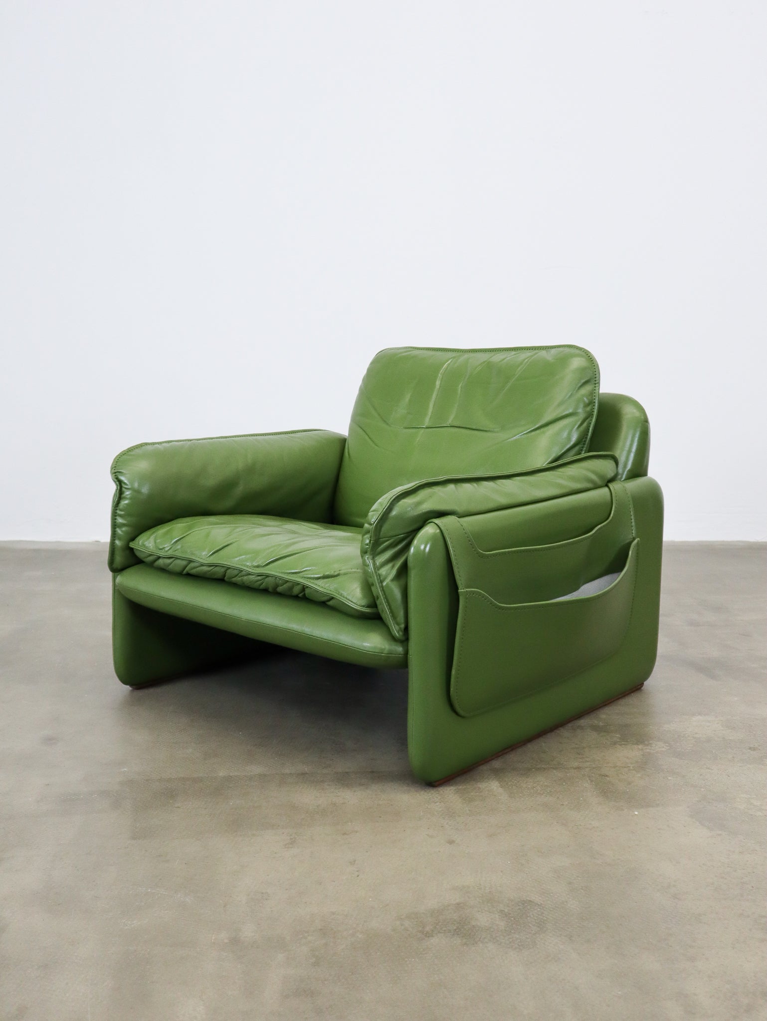 限定セール！ desede DS-61 VINTAGE DE SEDE 'DS61' LOUNGE CHAIR IN GREEN LEATHER 1960s – Fussy