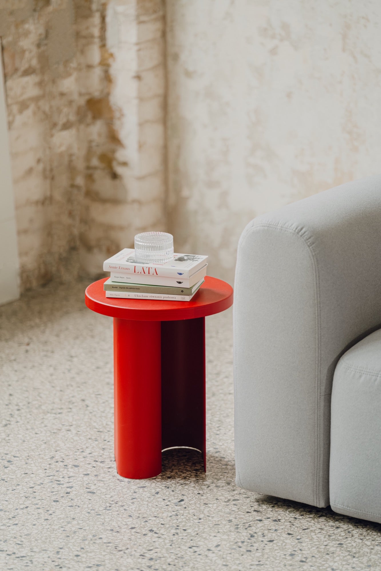 fussypeople-contemporarydesign-sato-sidetable-nooma-tomatored-2