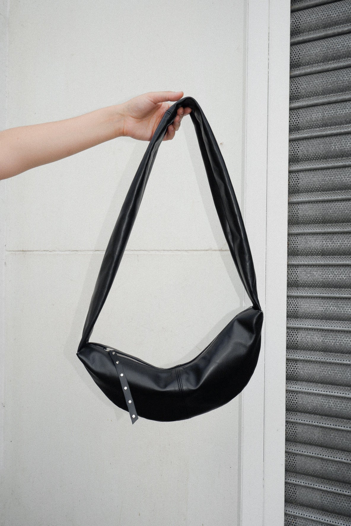 NONA BANANA BAG XS (BLACK) – Fussy People