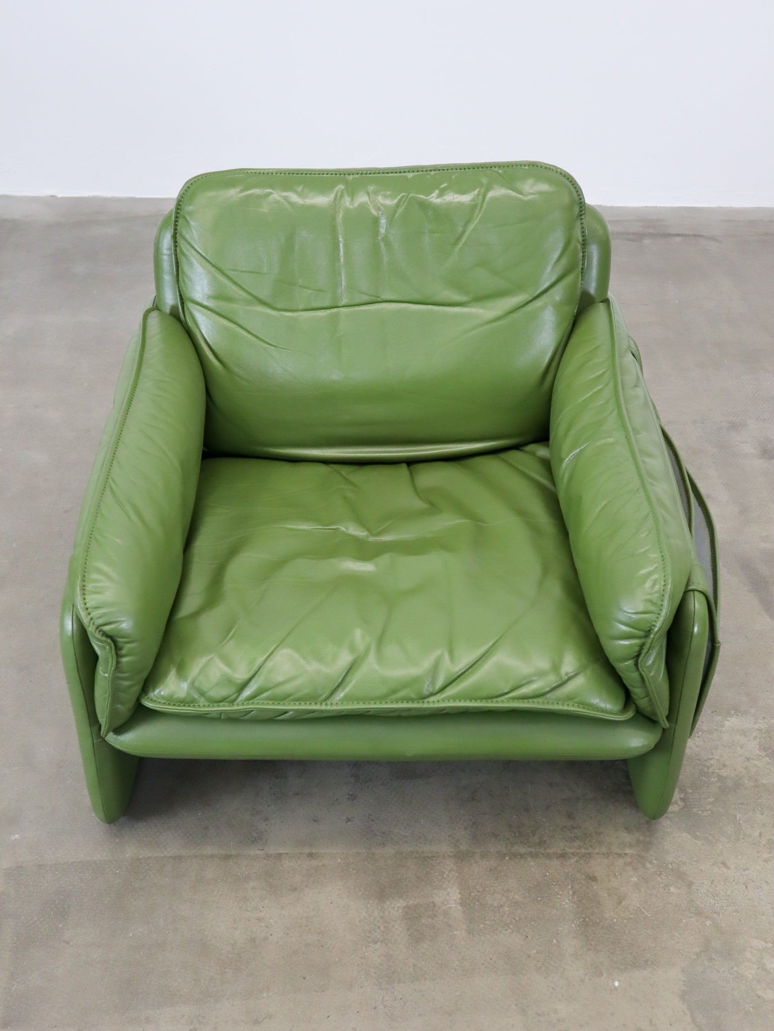 VINTAGE DE SEDE 'DS61' LOUNGE CHAIR IN GREEN LEATHER 1960s – Fussy
