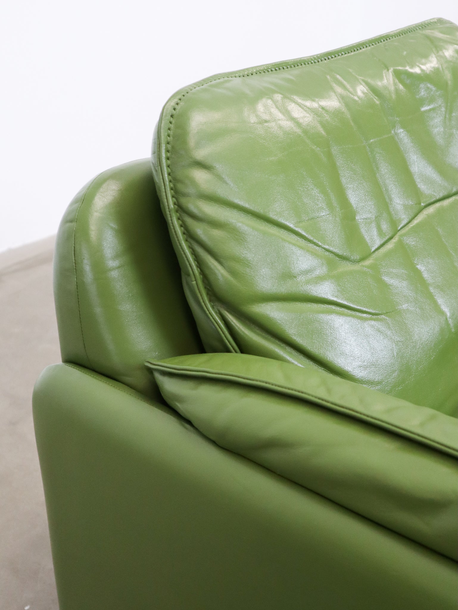 VINTAGE DE SEDE 'DS61' LOUNGE CHAIR IN GREEN LEATHER 1960s – Fussy